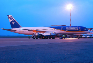 Gadair_European_Airlines_Boeing_757-236_._EC-JRT_(3104416913)